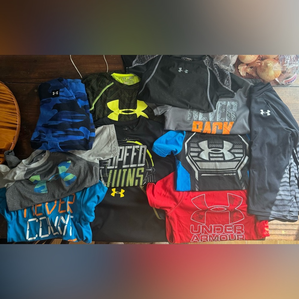 (9) UA shortsleeves (1) UA longsleeve (1) UA hoodie lot size youth small